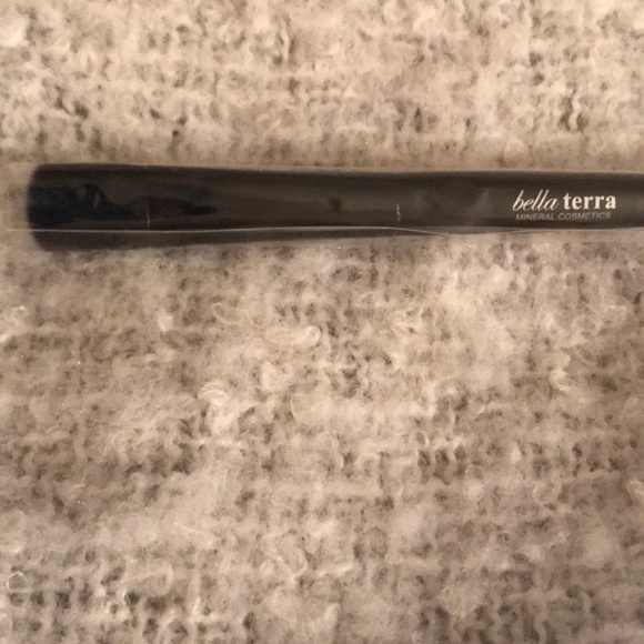 Dual-Headed Shadow Brush - Picture 3 of 4